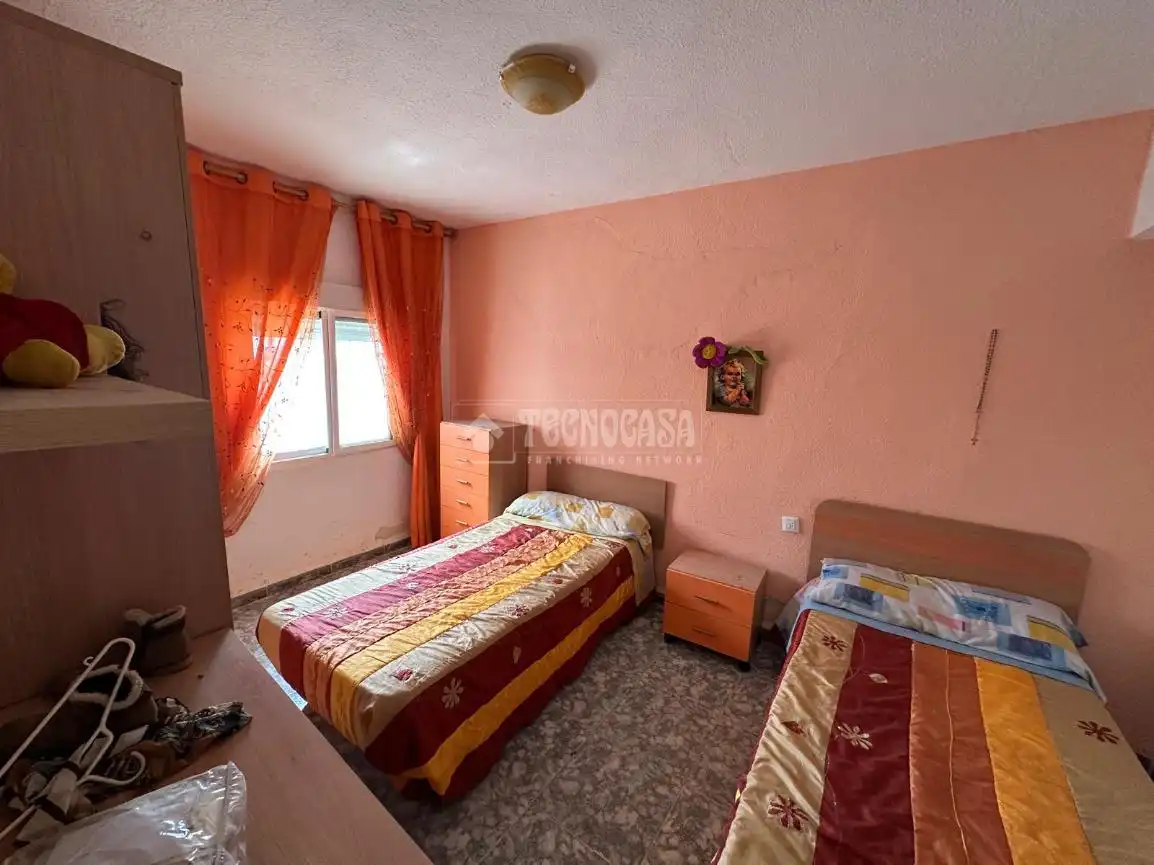 Bedroom of Houses for sale in Espeluy  with Air Conditioner and Heating