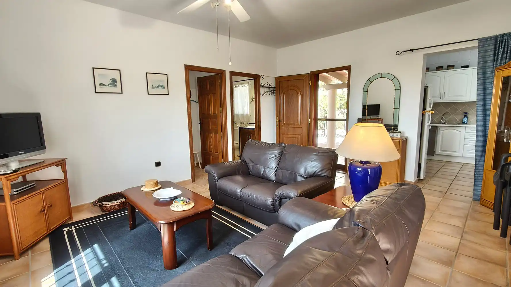 Sala d'estar de Finca rústica en venda en Finestrat amb Aire condicionat, Calefacció i Jardí privat