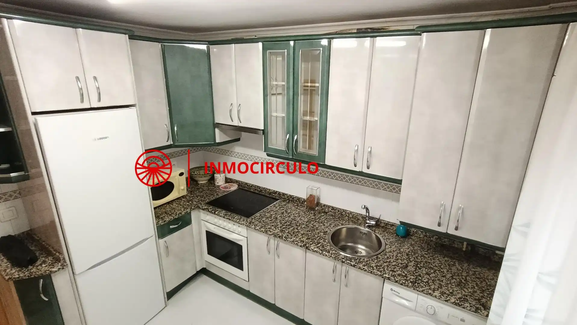 Cuina de Apartament en venda en Burgos amb Calefacció i Traster