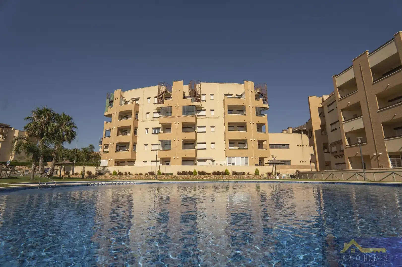 Apartamento con terraza en alquiler en Sierra de los Villares 91