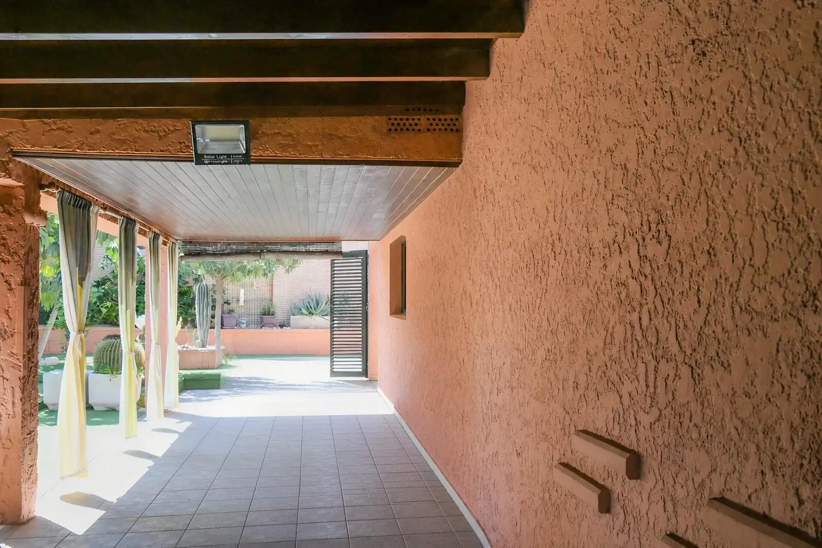Casa aparellada amb piscina en venda a Calle REMOL, imagen 3