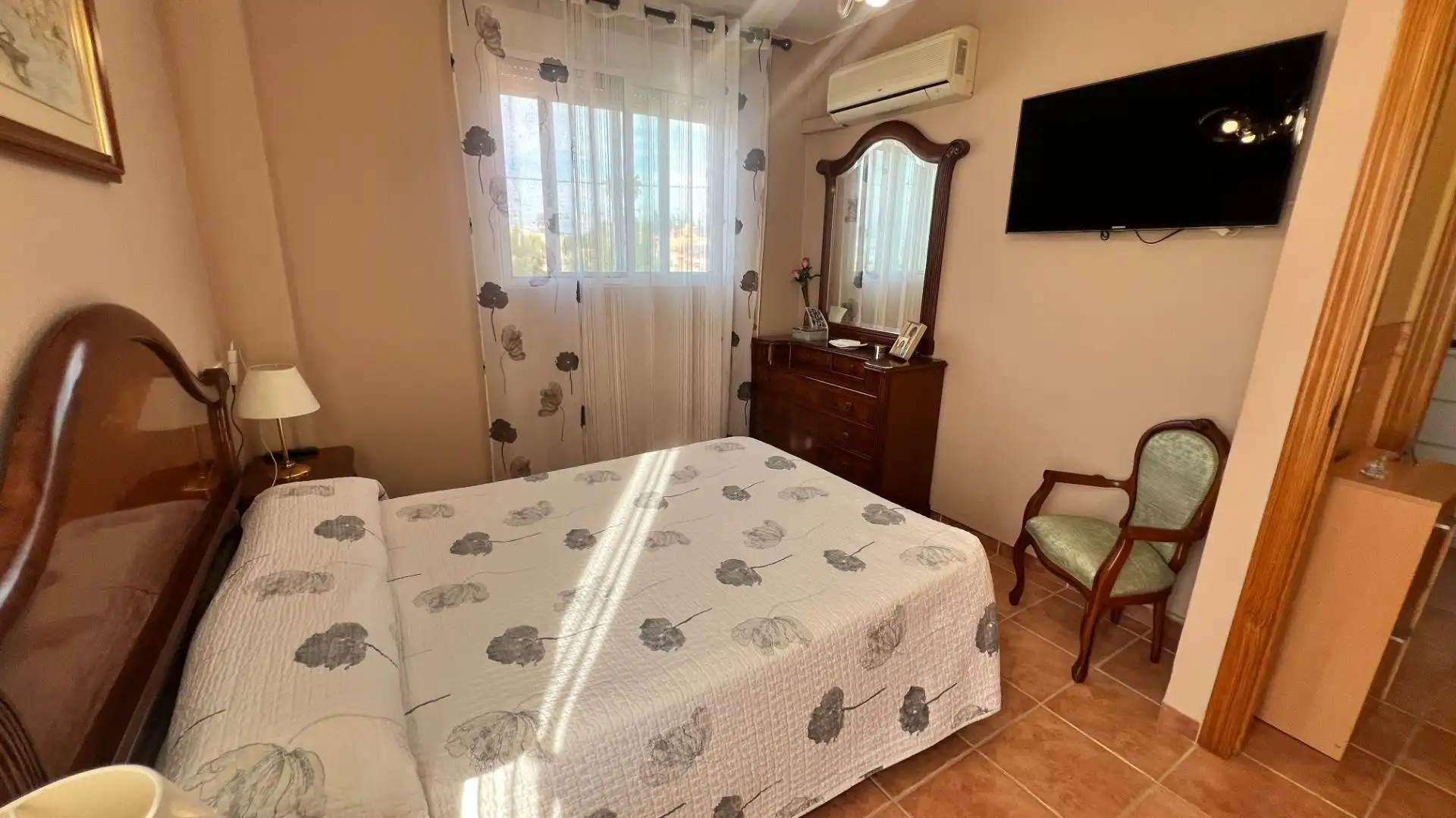Dormitori de Casa o xalet en venda en Castellón de la Plana / Castelló de la Plana amb Aire condicionat, Jardí privat i Terrassa