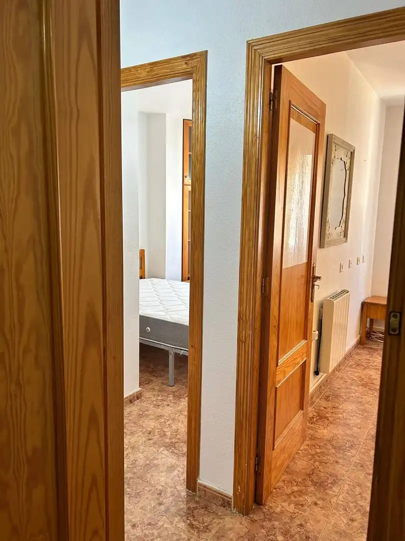 Wohnung zum Verkauf in Torrevieja mit Klimaanlage, Heizung und Privatgarten