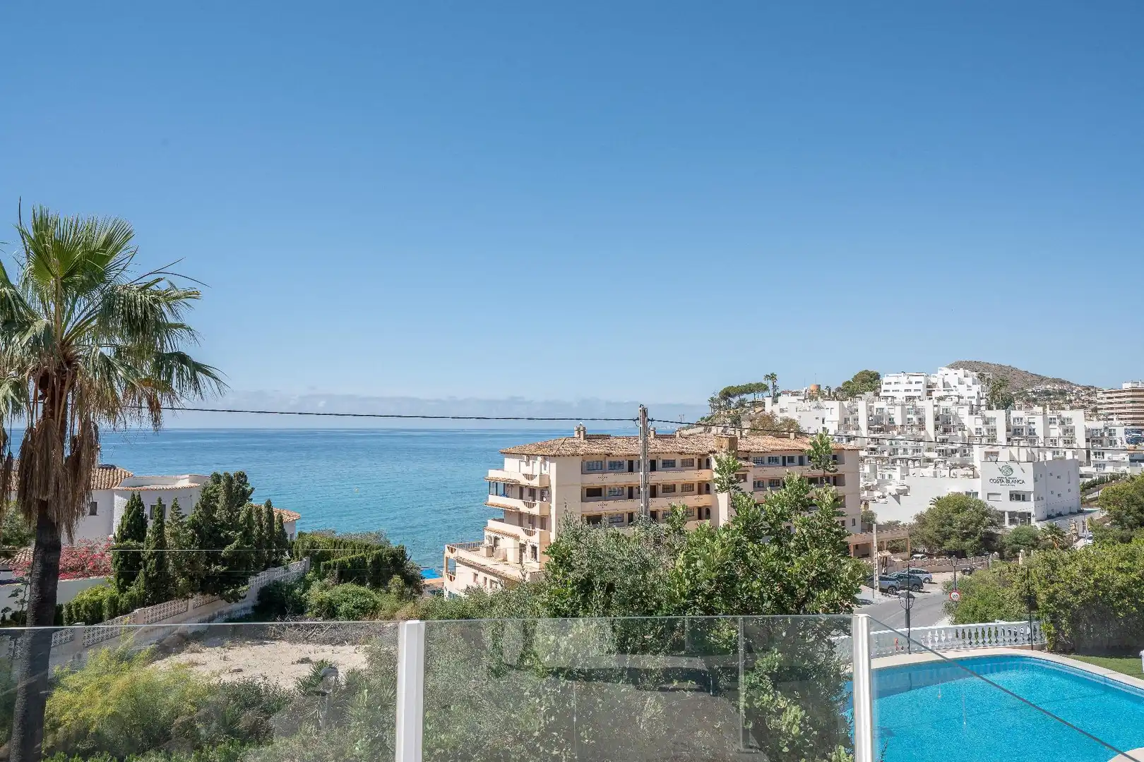 Vista exterior de Casa o chalet en venta en El Campello con Aire acondicionado, Calefacción y Jardín privado