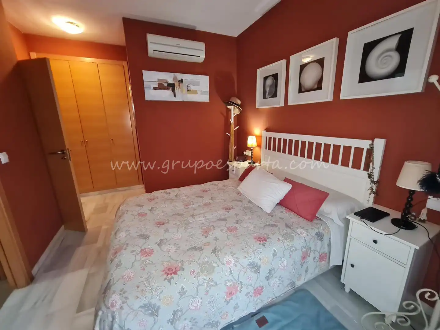 Habitación de Casa adosada en venta en Huévar del Aljarafe con Aire acondicionado, Jardín privado y Terraza