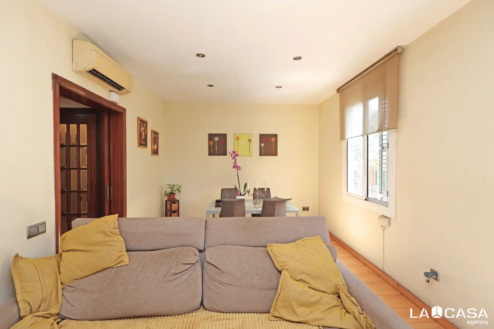 Living room of Flat for sale in Barcelona  with Air Conditioner, Heating and Parquet flooring