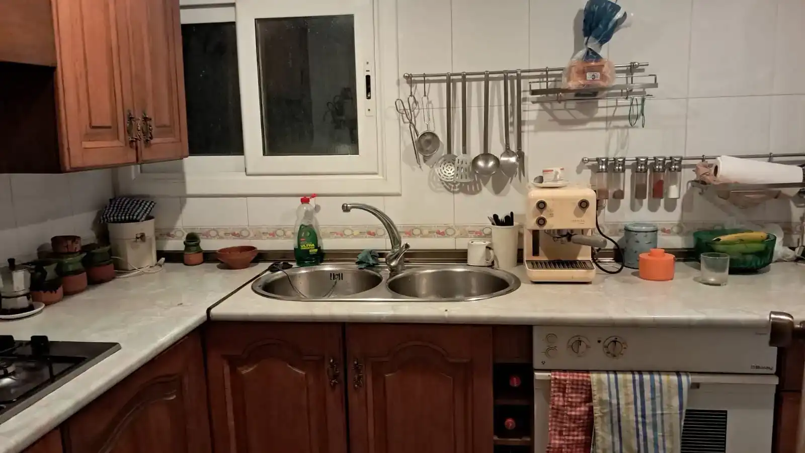 Cuina de Finca rústica en venda en Els Omells de na Gaia amb Balcó