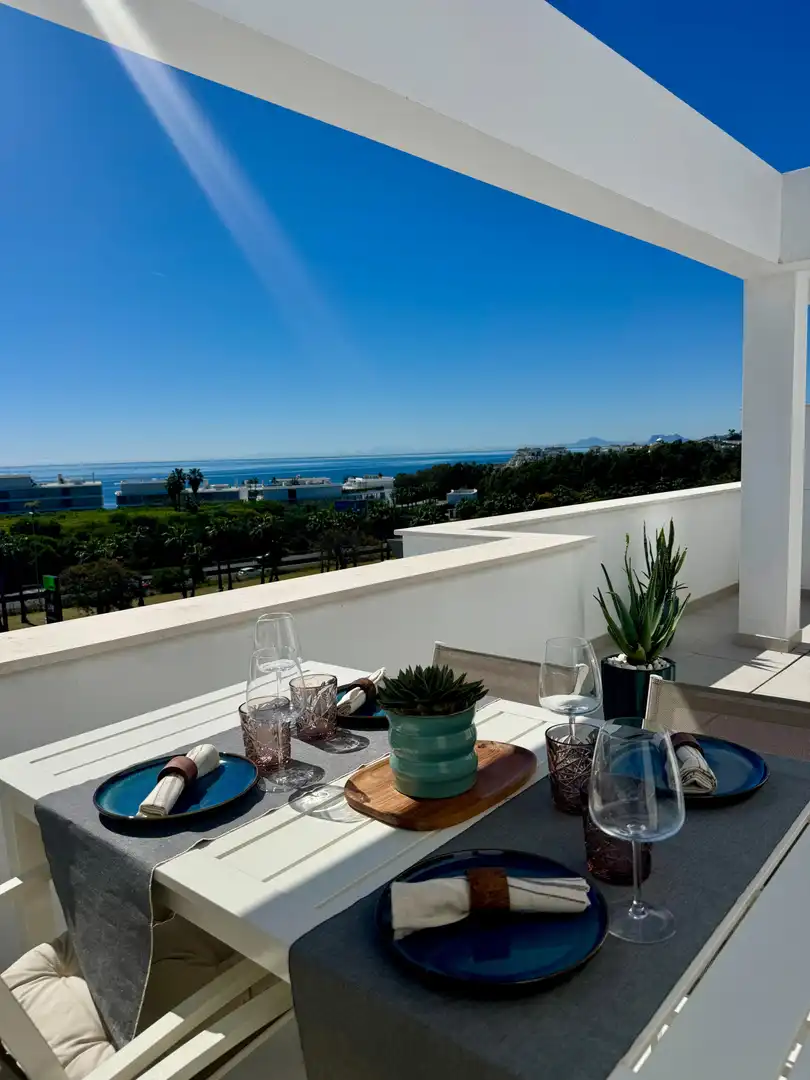 Àtic amb piscina en venda a Estepona Pueblo