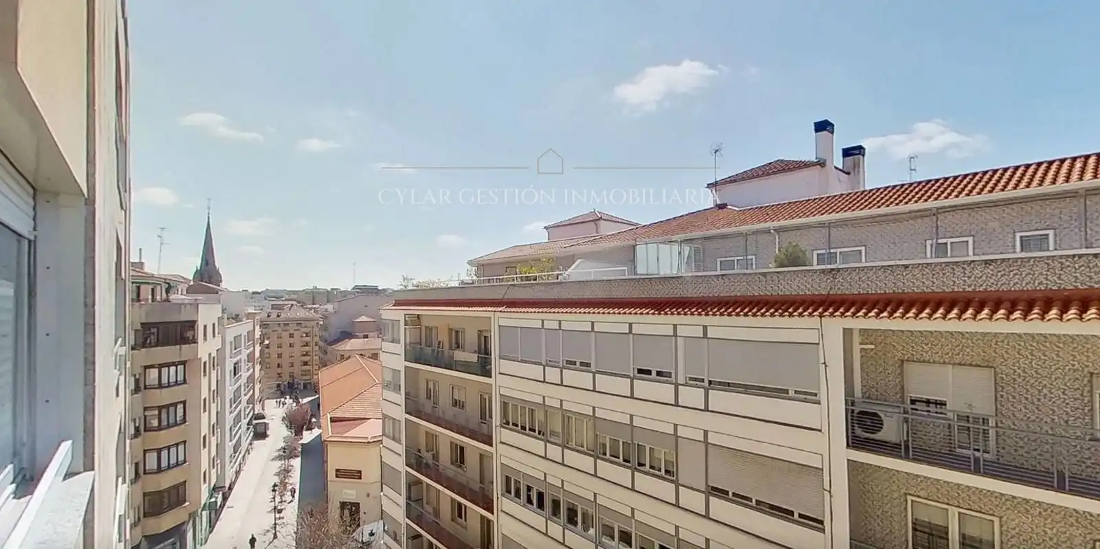 Vista exterior de Pis en venda en Salamanca amb Calefacció, Terrassa i Moblat