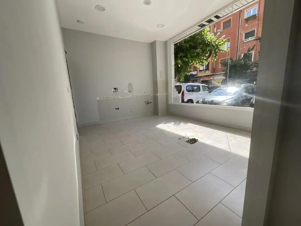 Local comercial de lloguer a Avenida Juan Carlos I, imagen 15