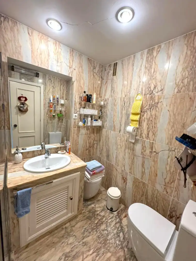 Baño de Dúplex en venta en Marbella con Aire acondicionado, Terraza y Amueblado