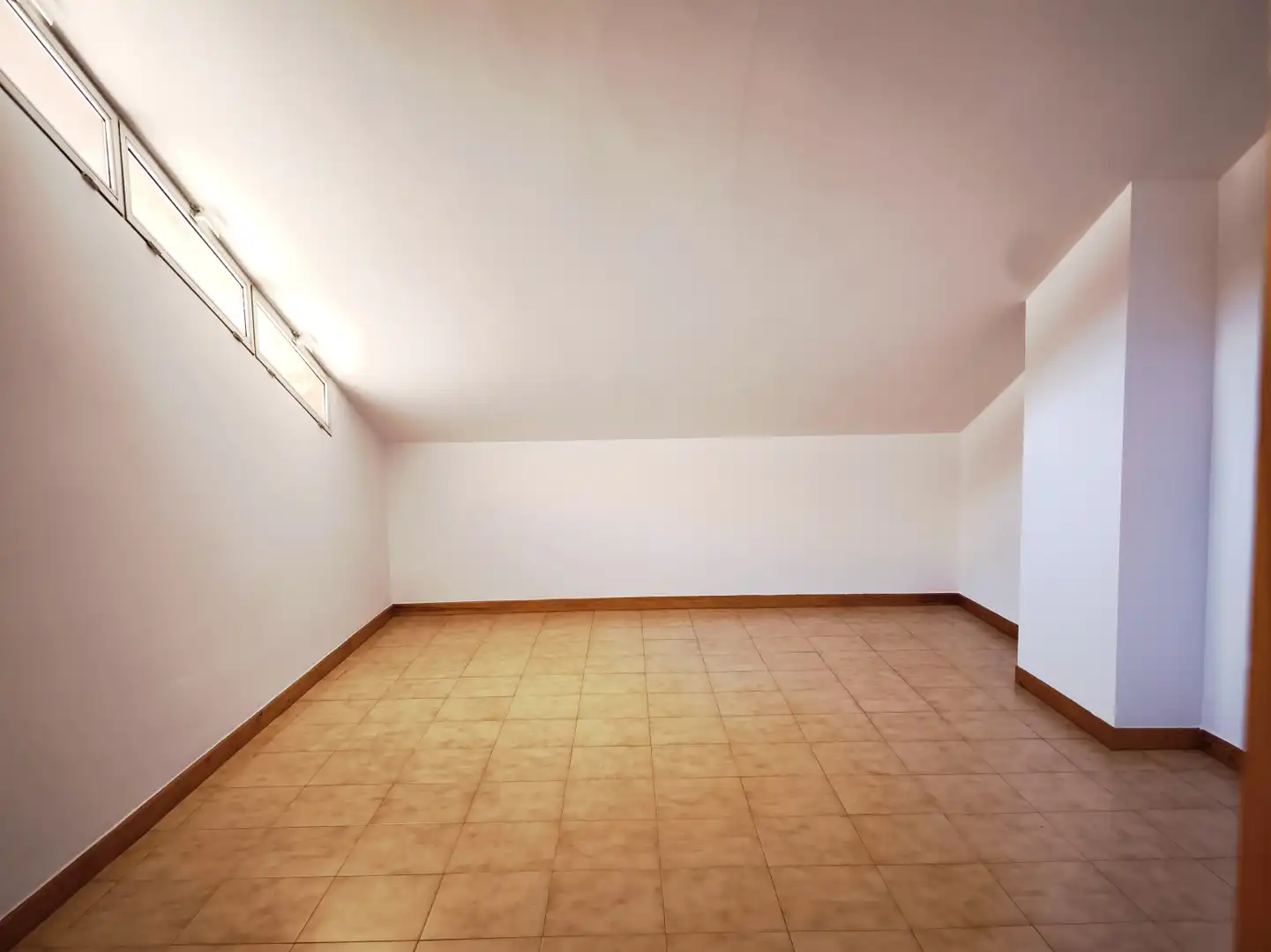 Casa o xalet en venda en  Logroño amb Calefacció, Parquet i Terrassa