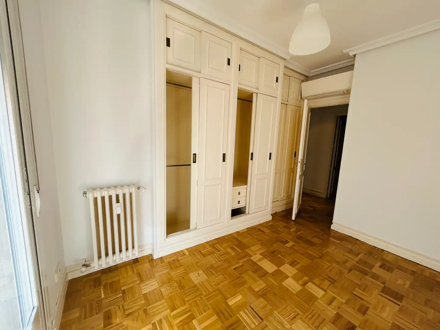 Habitación de Piso de alquiler en Madrid con Aire acondicionado, Calefacción y Parquet