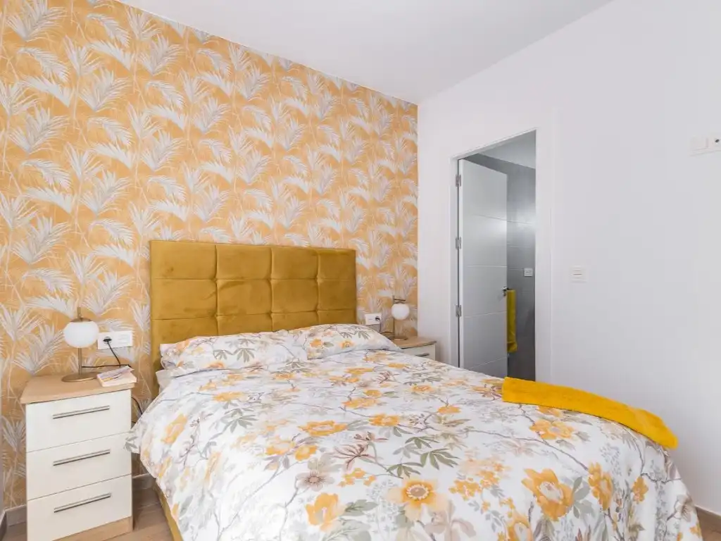 Dormitori de Casa o xalet de lloguer en Santa Pola amb Aire condicionat, Piscina i Moblat