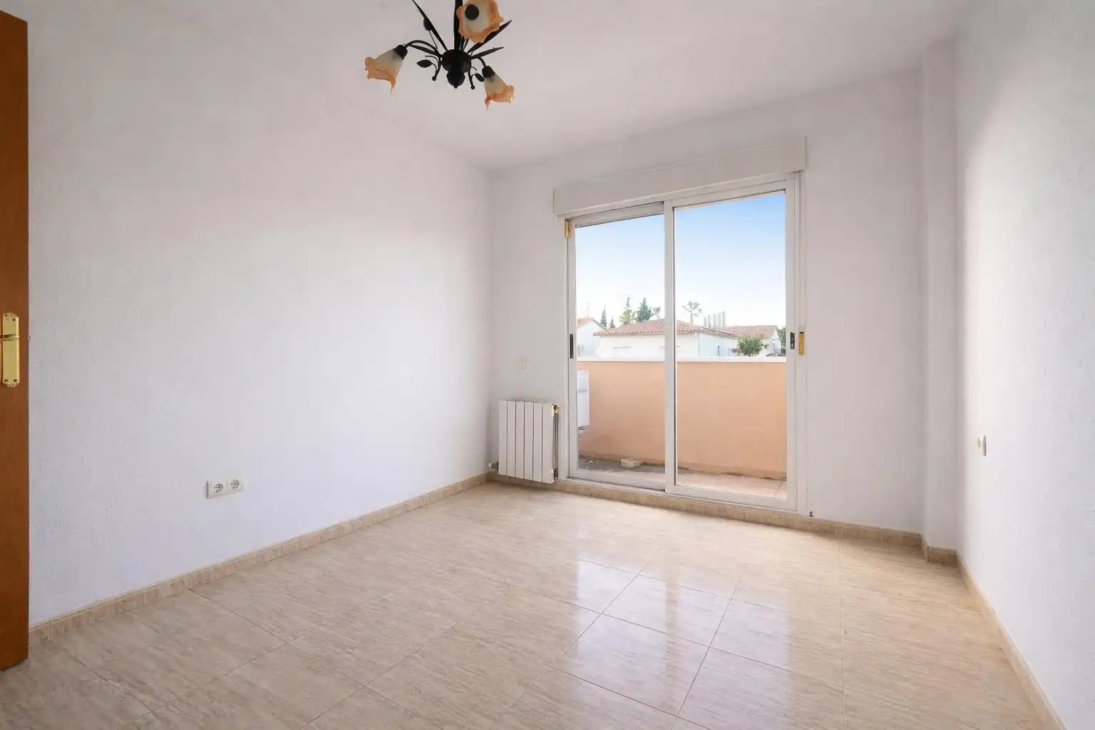 Dormitori de Casa o xalet en venda en Salou amb Aire condicionat, Calefacció i Jardí privat