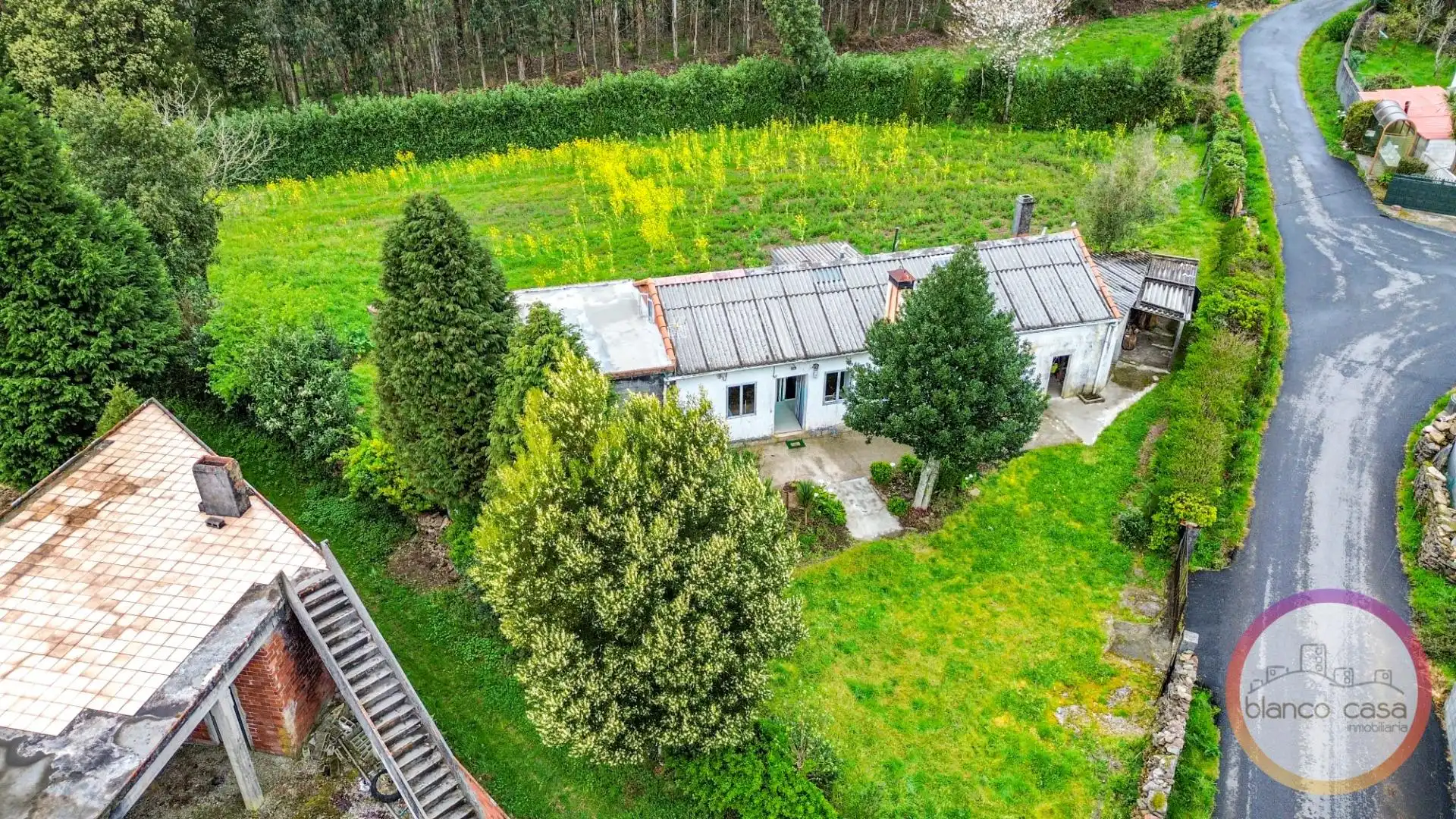 Garden of Houses for sale in Santa Comba  with Storage room