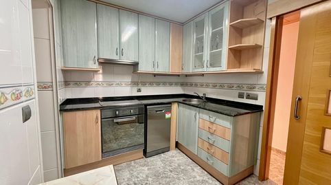 Foto 2 de Piso en venta en Casagemes, Badalona