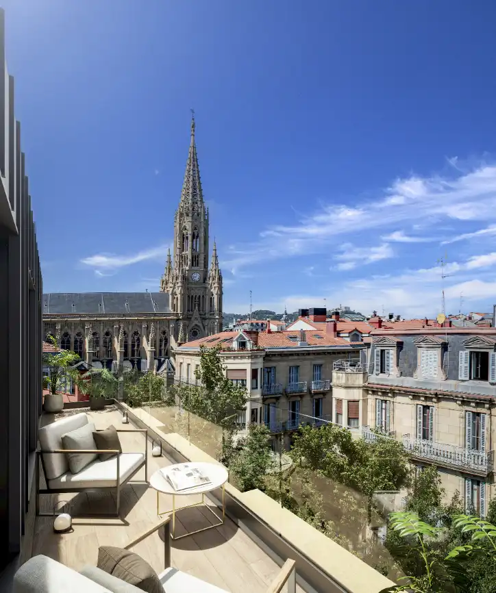 Flat for sale in Alfonso VIII Kalea, 3, Área Romántica