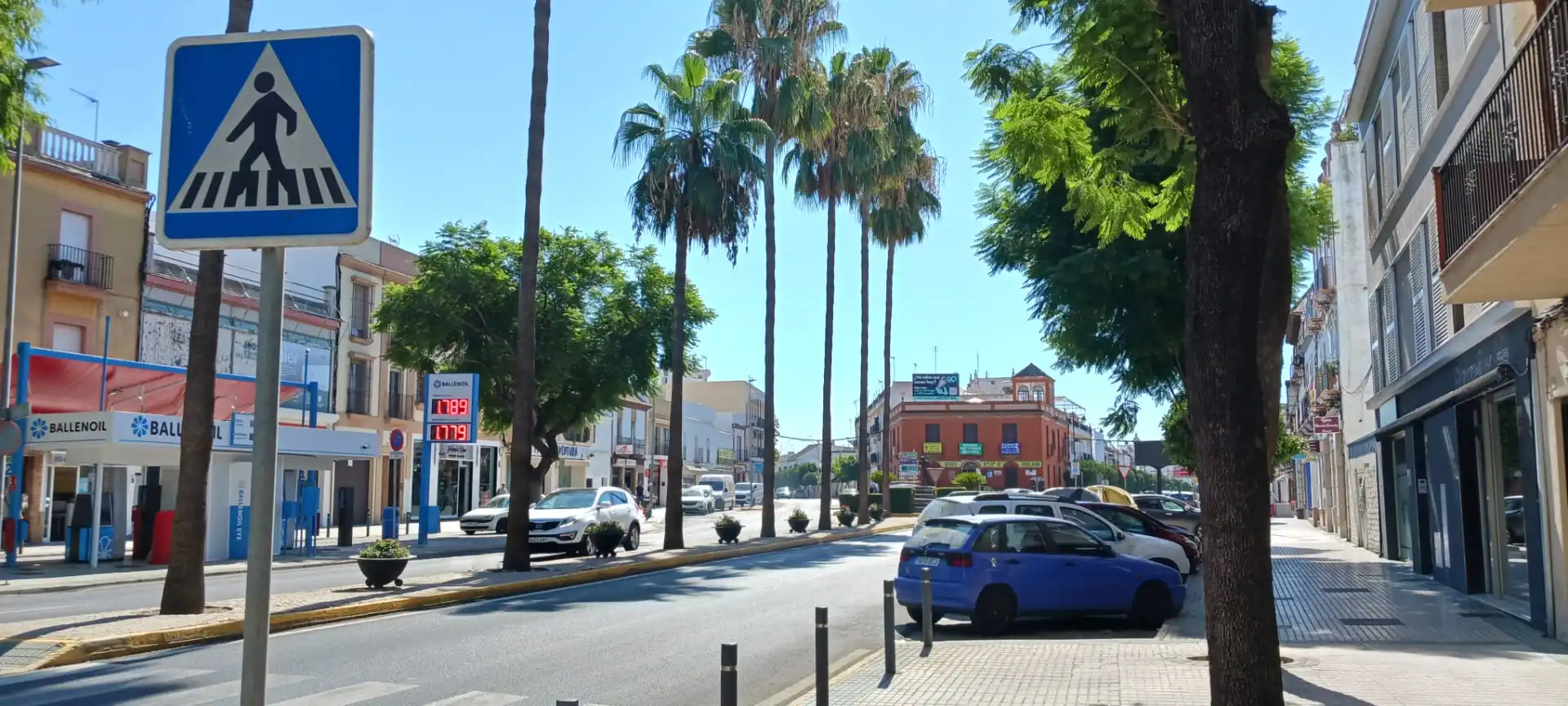 Exterior view of Commercial properties for rent in Utrera  with Terrace