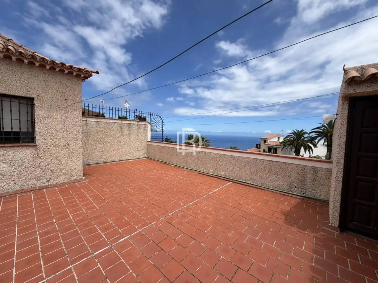 Vista exterior de Piso en venta en Santa Úrsula con Terraza, Trastero y Amueblado
