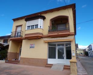 Vista exterior de Local de lloguer en Pinos Puente