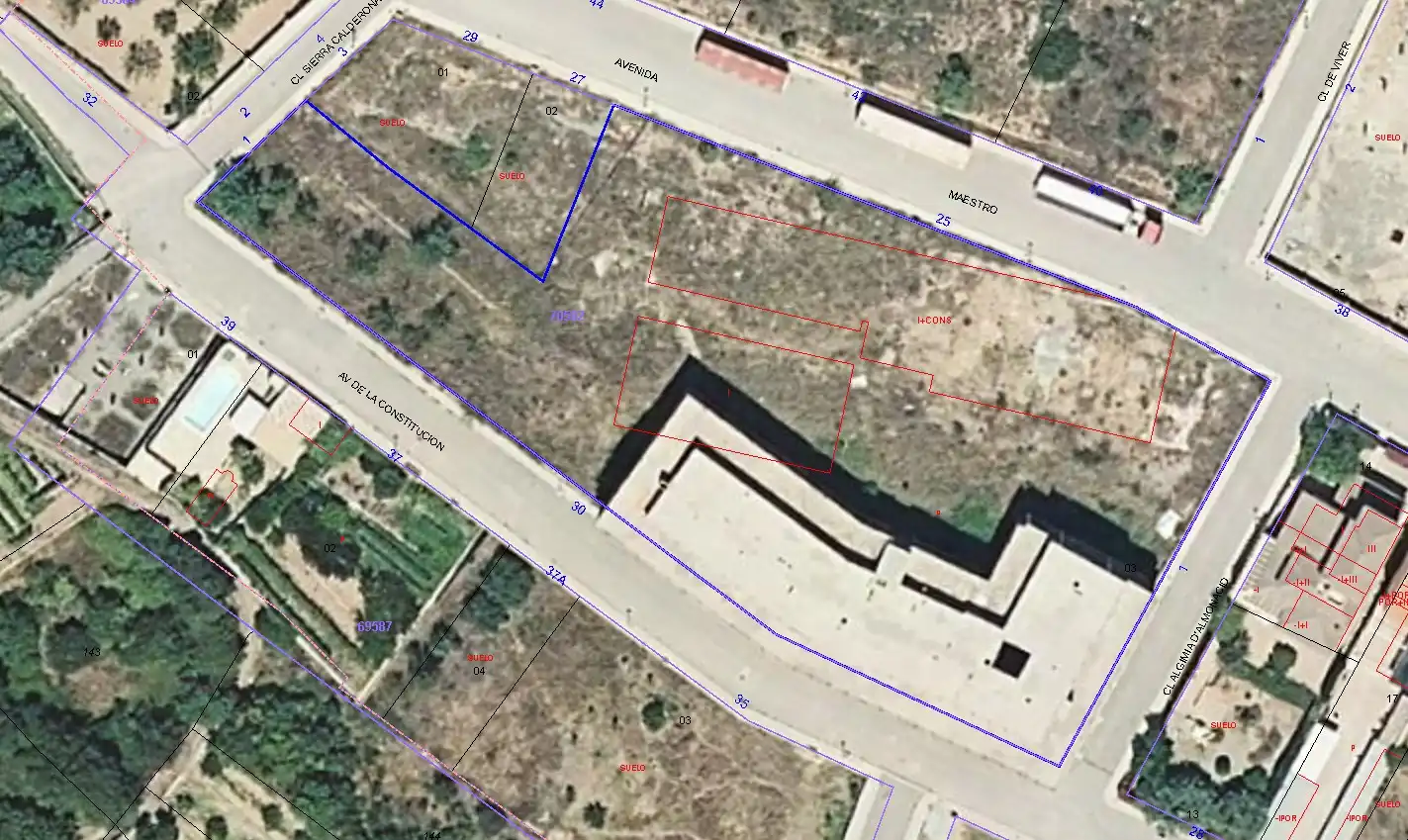 Buildings for sale in Castellnovo