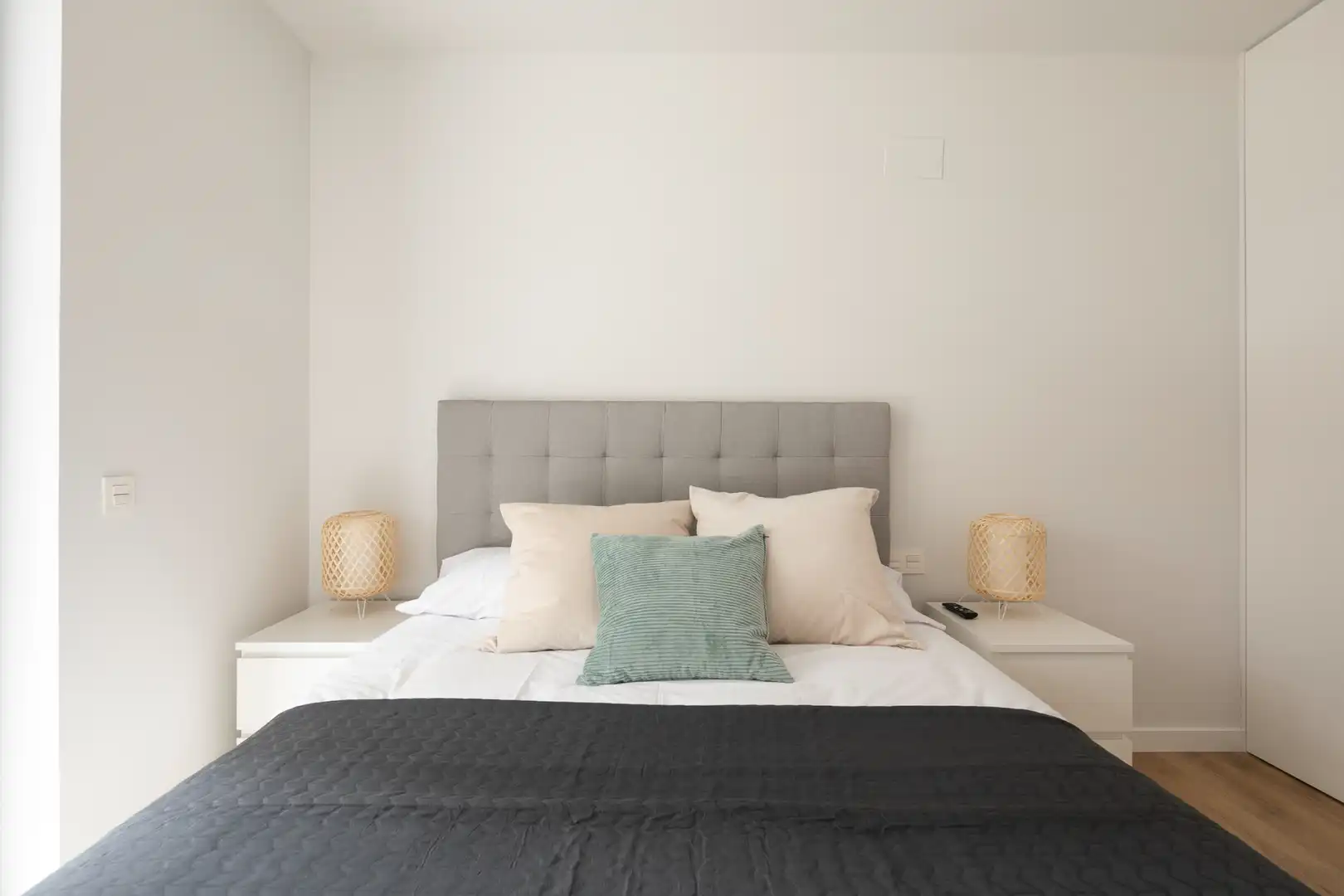 Habitación de Apartamento en venta en Badalona con Aire acondicionado, Amueblado y Horno