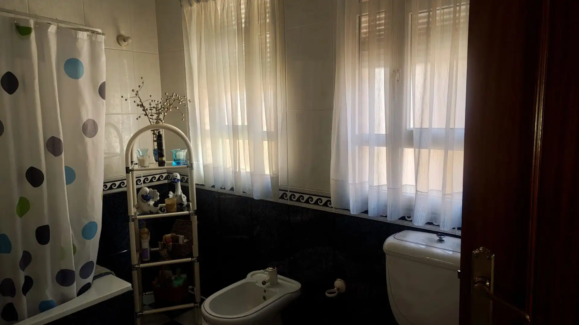 Badezimmer von Einfamilien-Reihenhaus zum Verkauf in Argamasilla de Calatrava mit Klimaanlage, Heizung und Abstellraum
