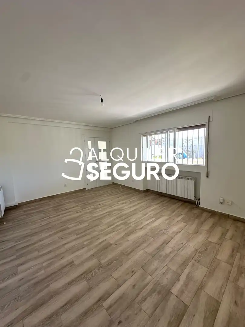 Living room of Houses for rent in Casarrubios del Monte  with Heating, Terrace and Storage room