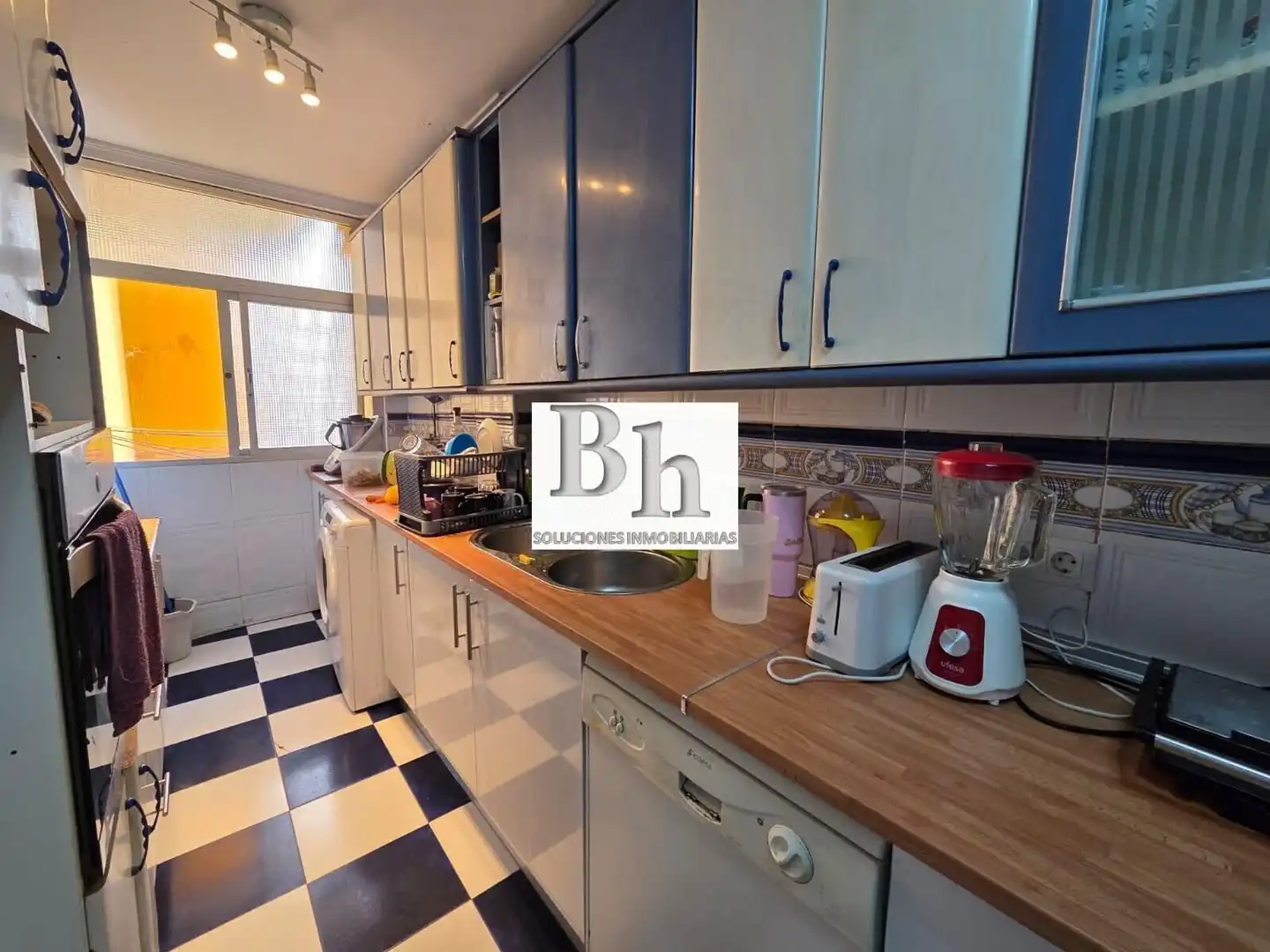 Küche von Wohnung zum Verkauf in Málaga mit Privatgarten