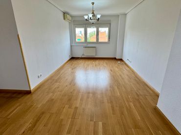 Pis amb ascensor en venda a Usera