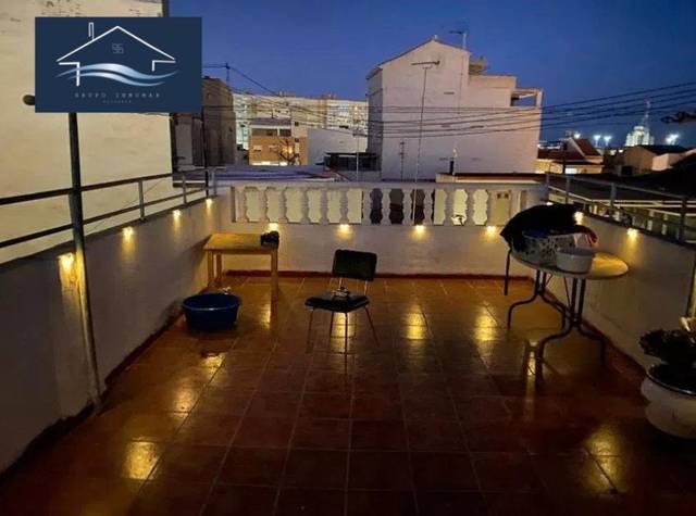 Casa-chalet en Venta en Calle Cocentaina en San Gabriel