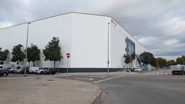 Nave industrial en Alquiler en Centre