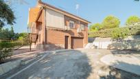 Exterior view of House or chalet for sale in Santa Cruz del Retamar  with Air Conditioner, Terrace and Swimming Pool