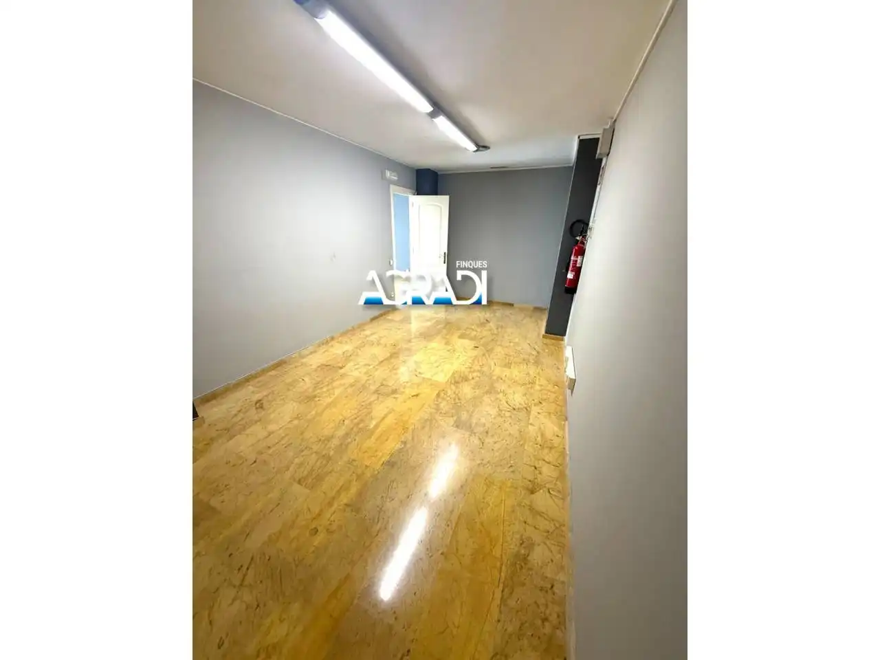 Local comercial de lloguer a Calle lluis vives 35, imagen 11
