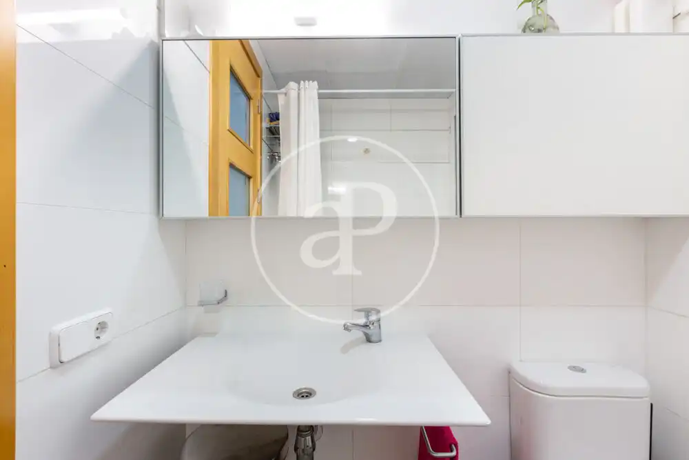 Baño de Piso en venta en Valencia con Aire acondicionado, Calefacción y Balcón