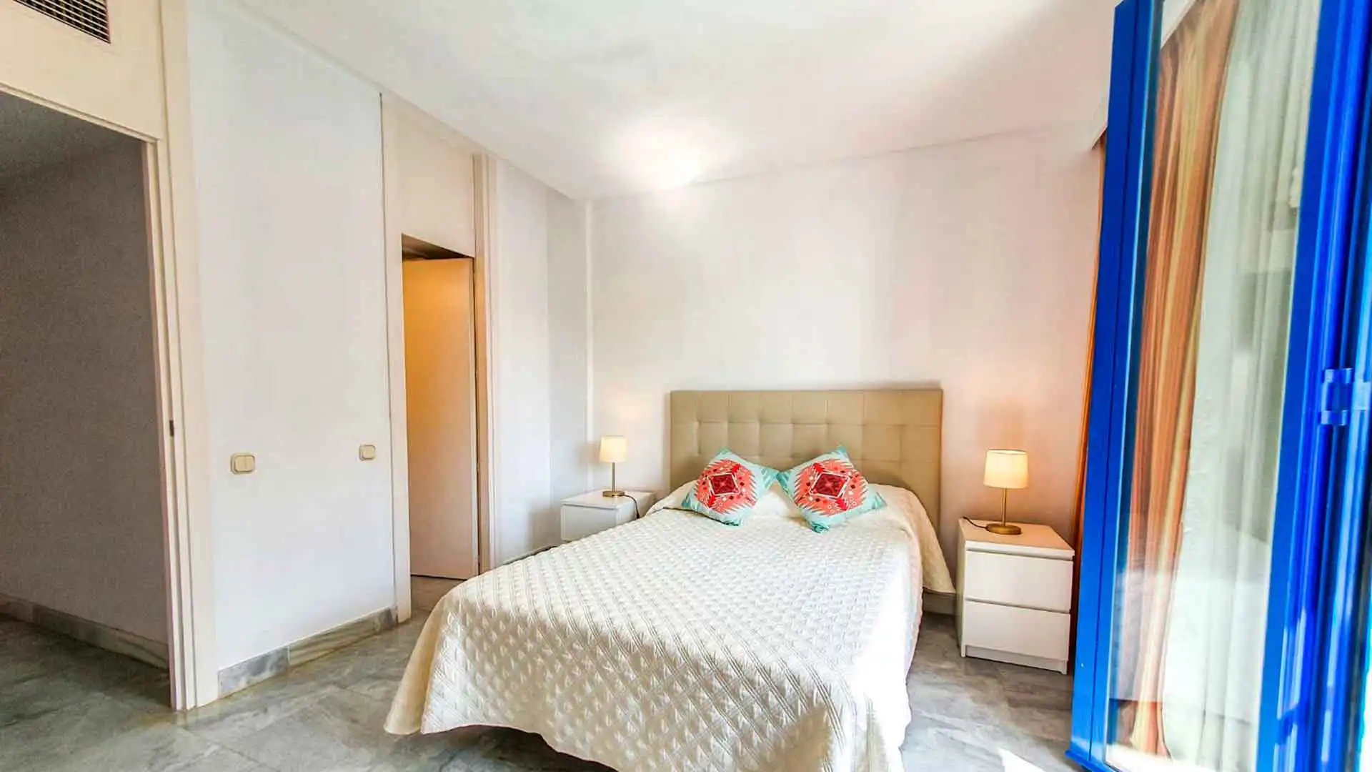 Bedroom of Apartments for sale in Marbella  with Air Conditioner, Terrace and Storage room