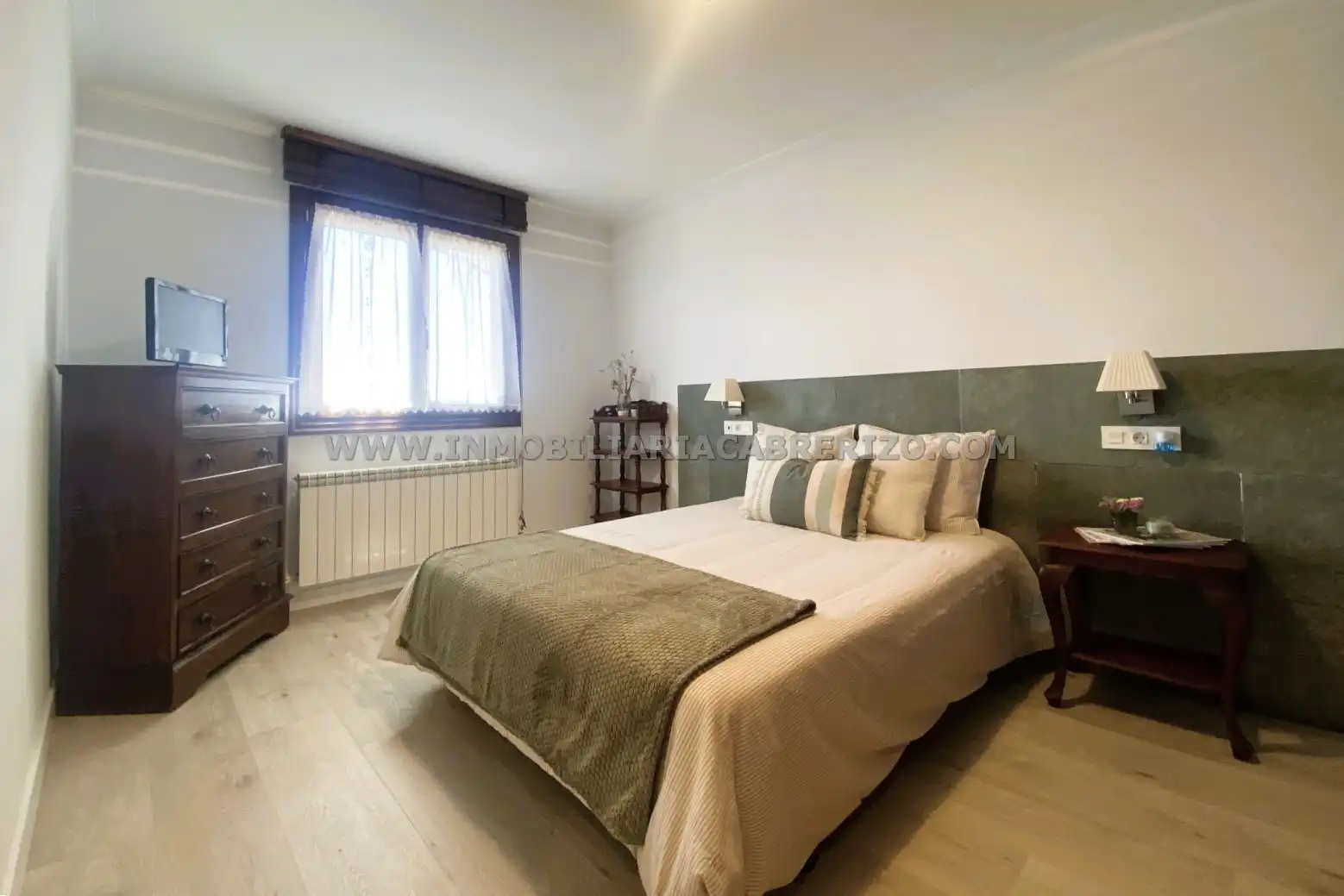 Habitación de Casa o chalet en venta en Olóriz / Oloritz con Aire acondicionado, Calefacción y Jardín privado
