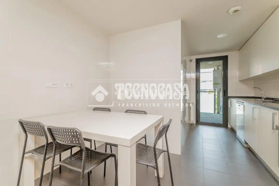 Dormitori de Pis en venda en Tres Cantos amb Aire condicionat, Calefacció i Terrassa