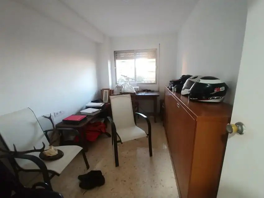Flat for sale in Valencia  with Air Conditioner
