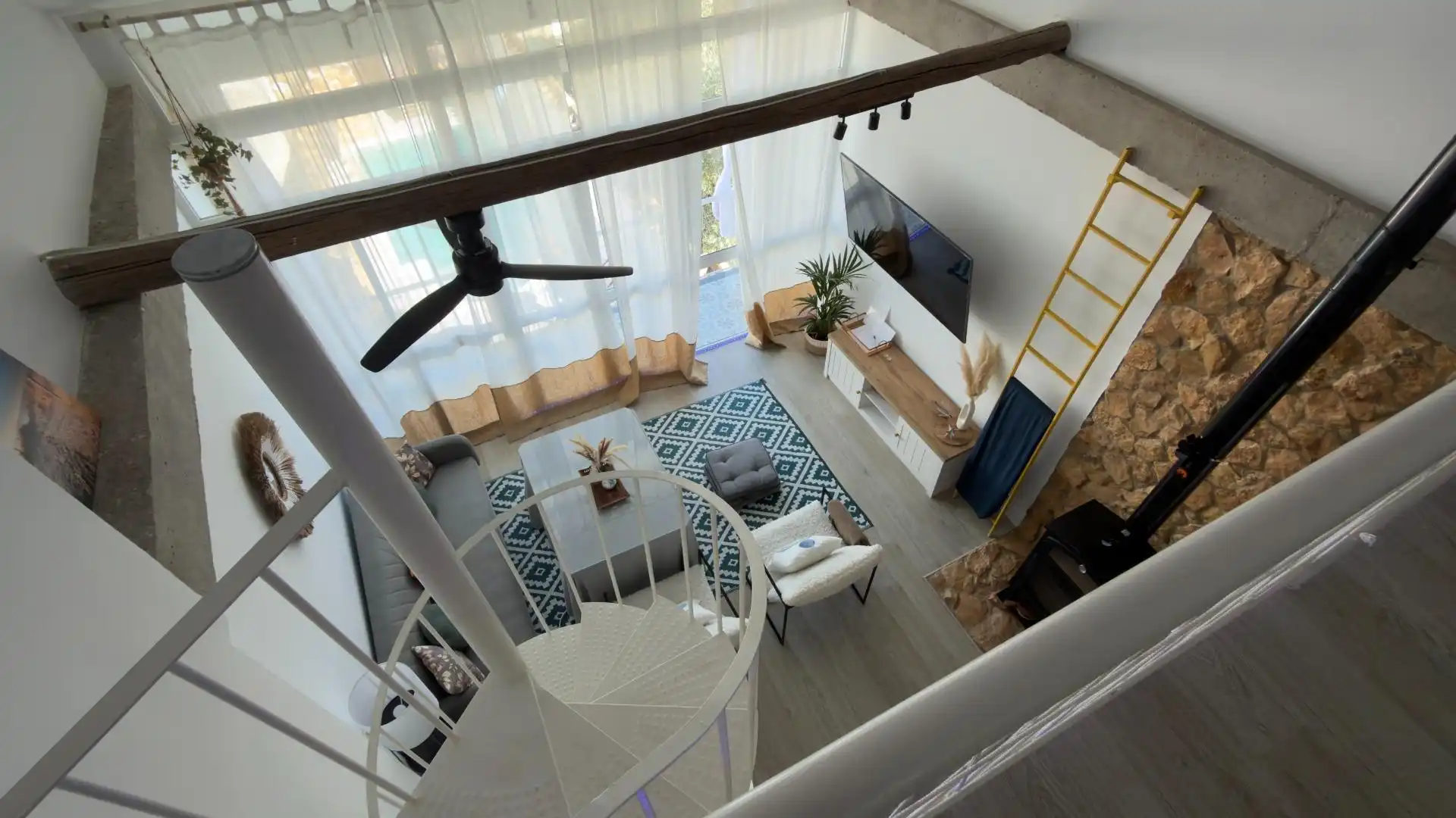 Sala d'estar de Casa o xalet en venda en Almodóvar del Río amb Aire condicionat, Calefacció i Terrassa