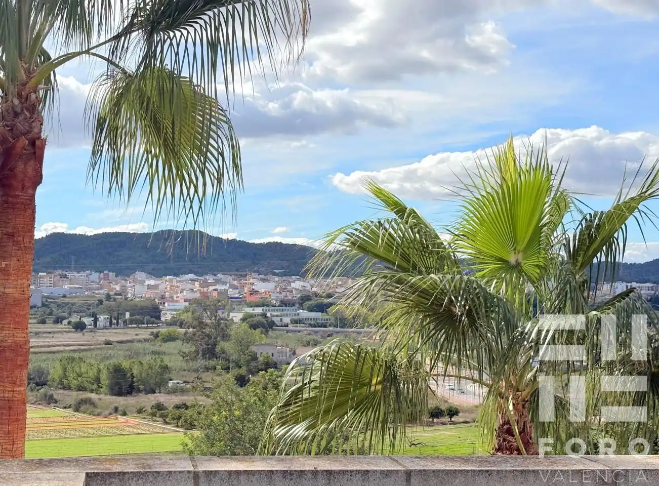 Vista exterior de Casa o chalet en venta en L'Eliana con Aire acondicionado, Jardín privado y Terraza
