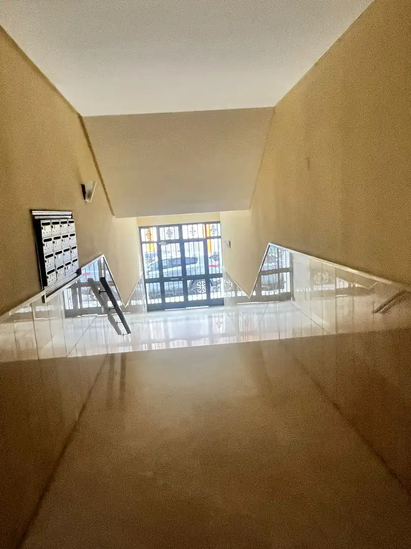 Piso en venta en Calle 28 de Febrero, 28, Avenida Juan Diego