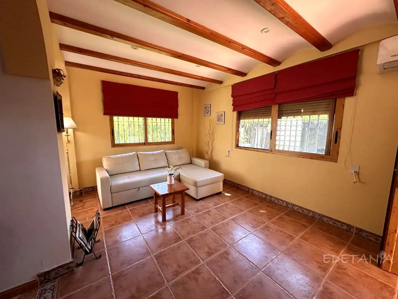 Sala de estar de Casa o chalet de alquiler en Moncada con Aire acondicionado, Jardín privado y Terraza