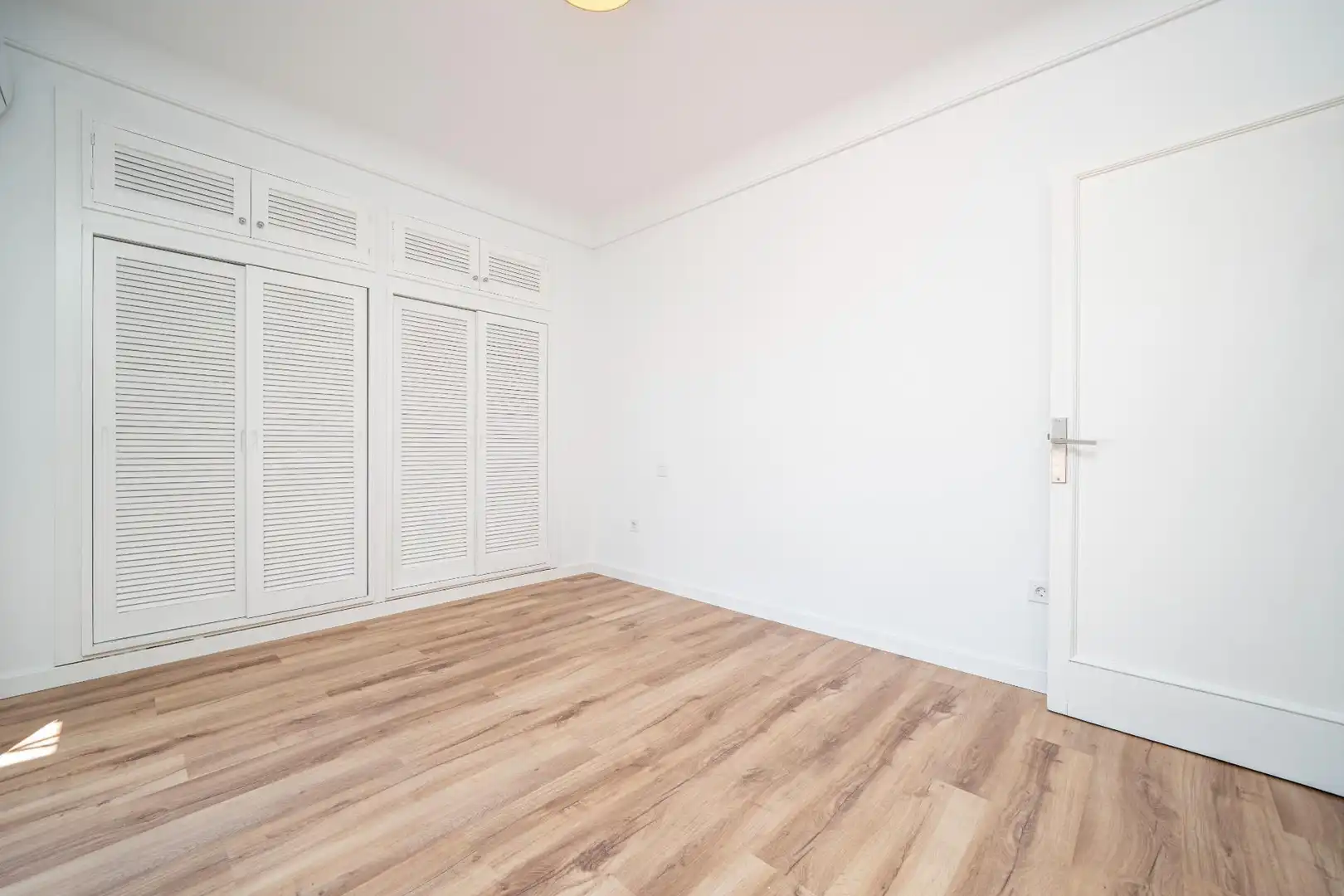 Attic for rent in Santa Catalina