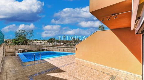 Foto 4 de Casa adosada en venta en Calle Beirut, Playa Fañabé Alto, Adeje