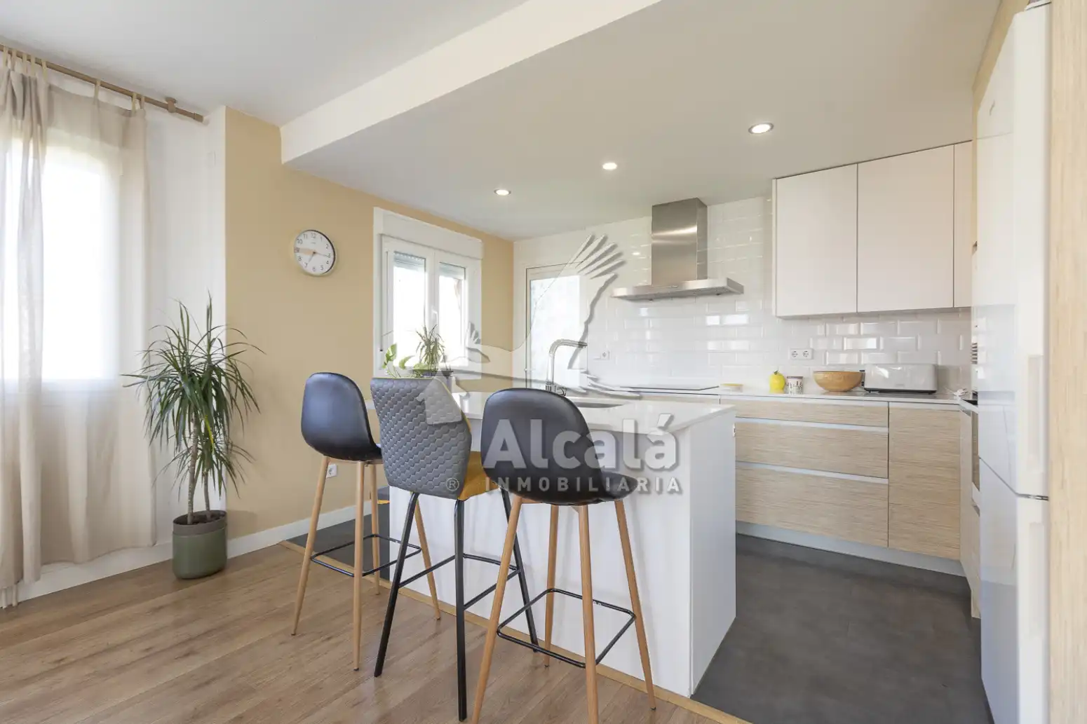 Cocina de Piso en venta en Alcalá de Henares con Aire acondicionado, Calefacción y Trastero