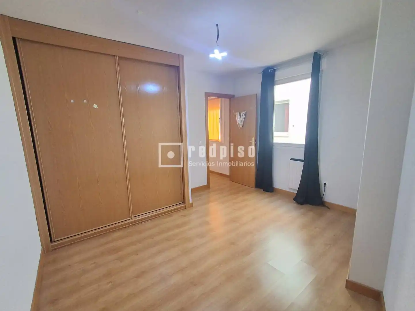 Habitación de Piso en venta en Huecas con Calefacción, Trastero y Amueblado