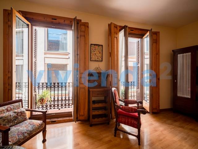 Piso en Venta en Paseo del Prado en Cortes - Huertas