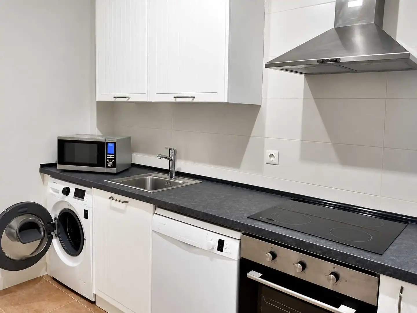 Kitchen of Flat for rent in Numancia - San Fernando